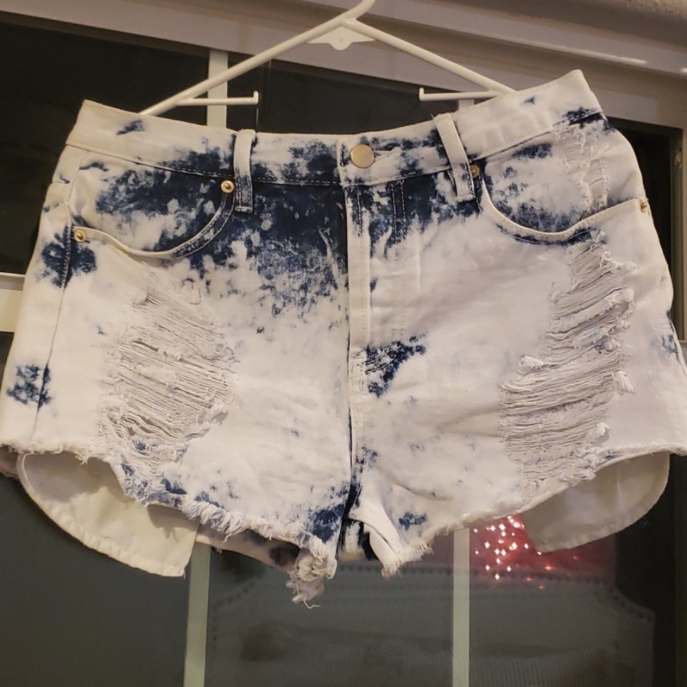High waisted cheeky shorts